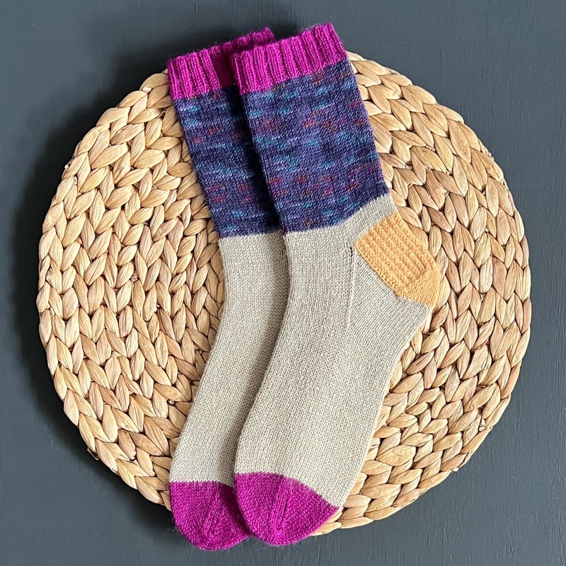 Handmade knitted womens socks/ Warm knitted accessory - 襪子 - 羊毛 多色