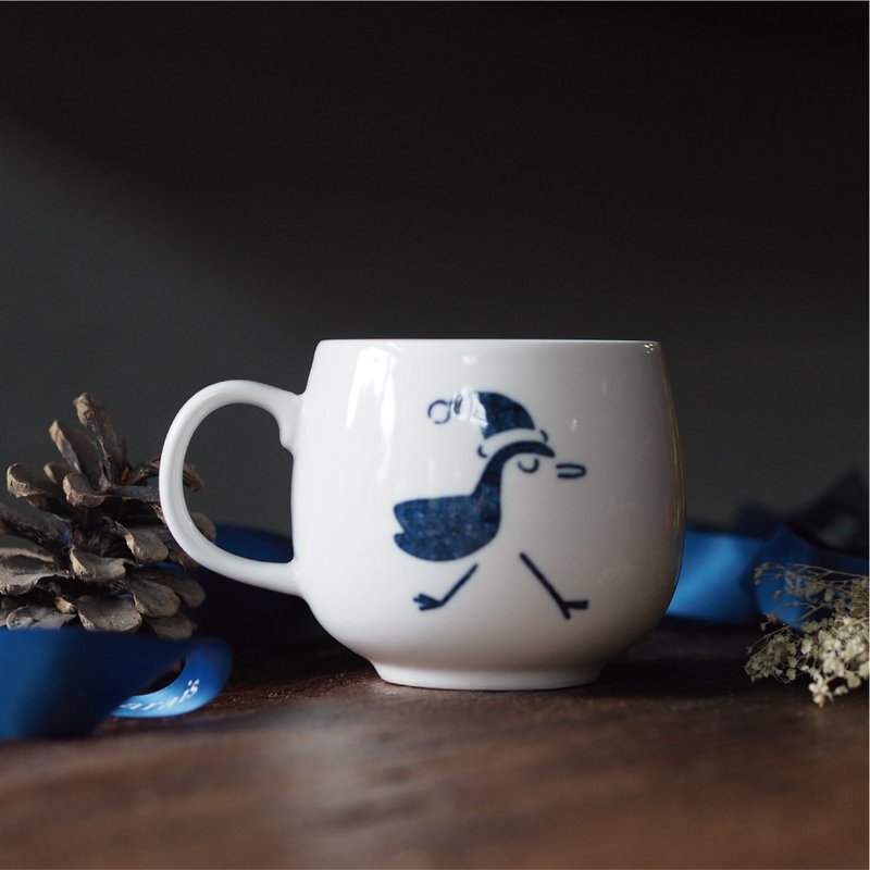 【Christmas Special Selection】Christmas Douqu Round Coffee Cup 230ml - Other Cups - เครื่องลายคราม สีน้ำเงิน
