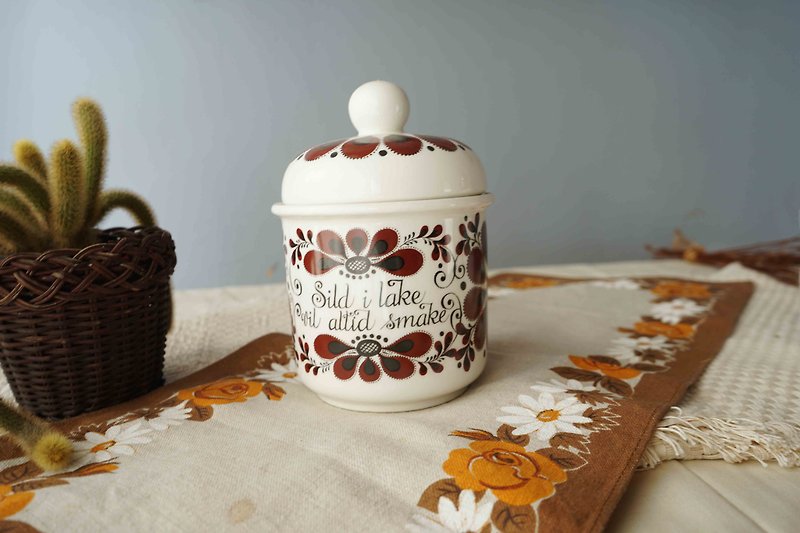 北歐雜貨-經典挪威製彩繪陶瓷鹽罐 - 花瓶/花器 - 瓷 白色