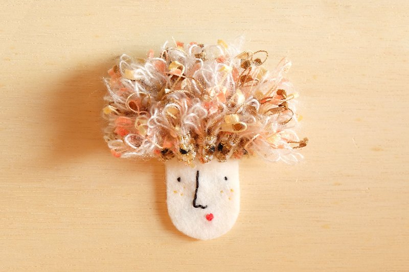 Miss Hairy Collection / Brooch / Golden-orange - Brooches - Other Materials Gold