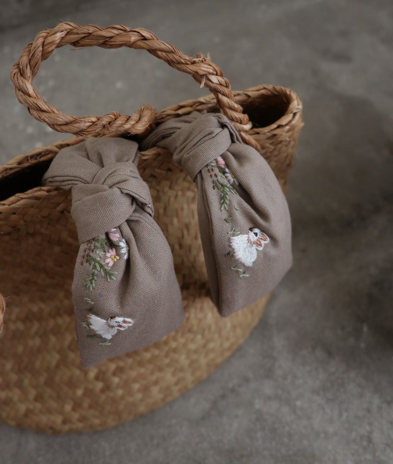 蝴蝶結手刺繡髮箍/復古髮箍 - 髮夾/髮圈 - 棉．麻 