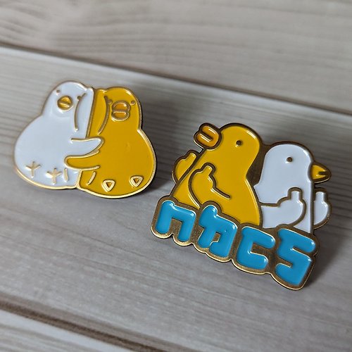 Retractable chicken and duck cute metal badges