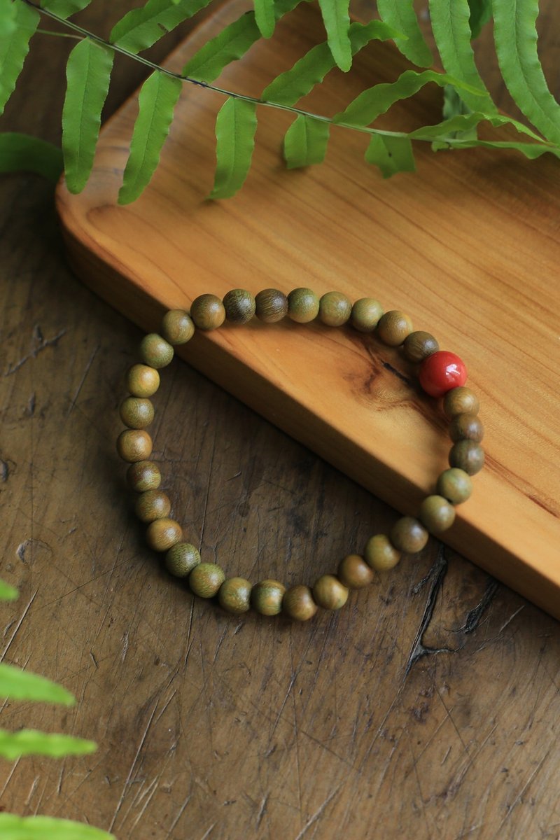 Spring and Autumn Handmade | 6mm Green Sandalwood Cinnabar Bracelet | Ready Stock | Good Luck and Good Luck - สร้อยข้อมือ - ไม้ 