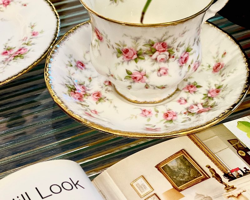 英國名牌Paragon骨瓷古董手繪描金玫瑰下午茶具一套三件(杯/碟/盤 - 茶具/茶杯 - 瓷 
