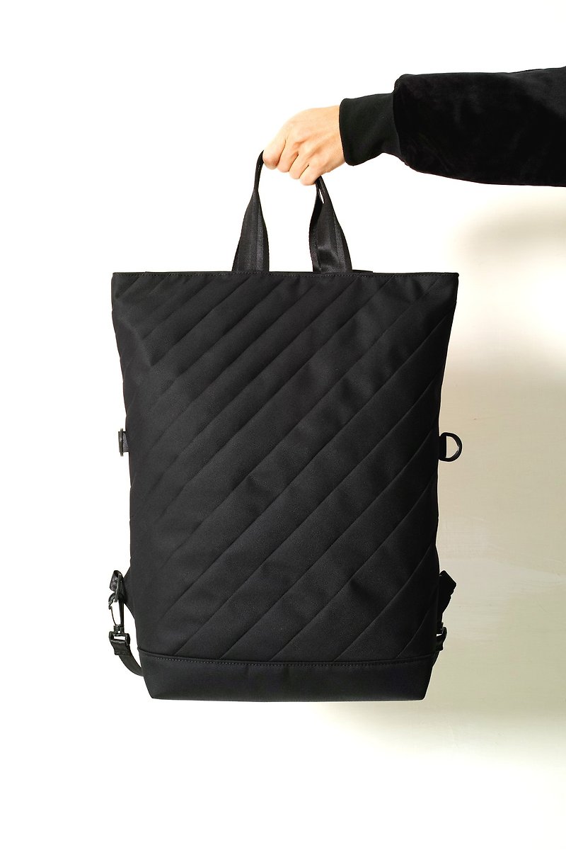 KUROSHIO CURRENT-Hand made waterproof canvas multi-purpose/laptop bag-front - กระเป๋าแมสเซนเจอร์ - วัสดุกันนำ้ สีดำ