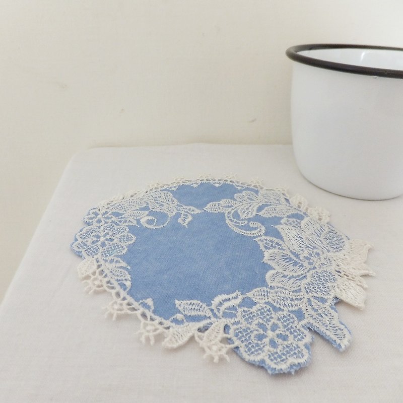 Four seasons embroidered coasters:Summer----Lotus - ที่รองแก้ว - ผ้าฝ้าย/ผ้าลินิน สีน้ำเงิน