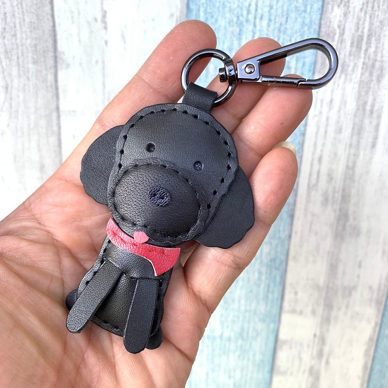 Healing small objects, handmade leather, black poodle, hand-stitched keychain, small size - ที่ห้อยกุญแจ - หนังแท้ สีดำ