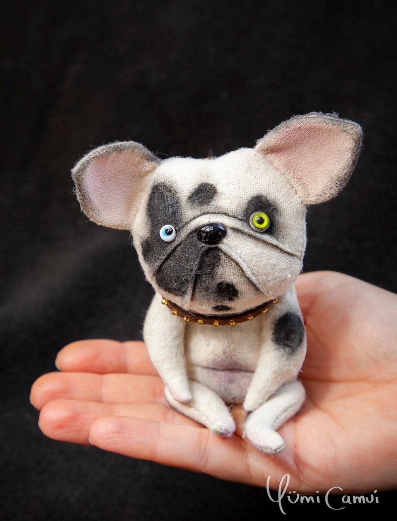 OOAK Cute Funny Bulldog by Yumi Camui - 公仔/玩偶 - 其他材質 白色