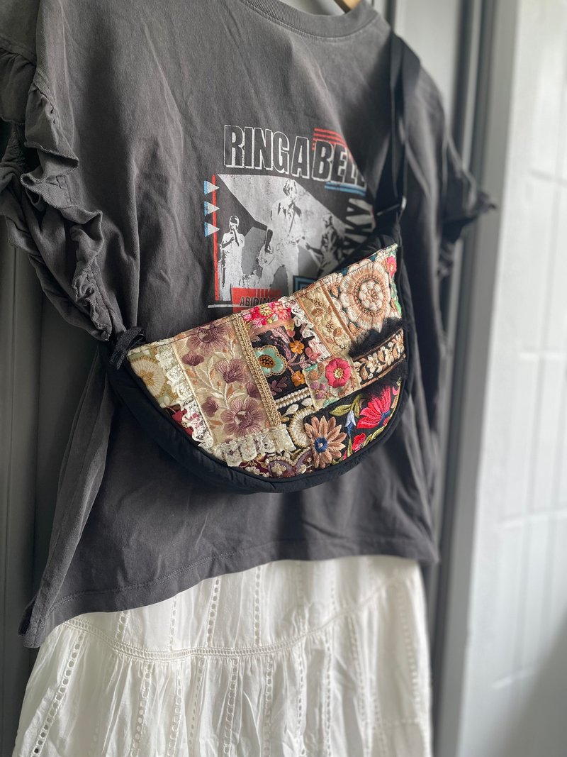 [NEW] Indian Embroidered Mini Shoulder Bag [Black] - 側背包/斜背包 - 防水材質 黑色
