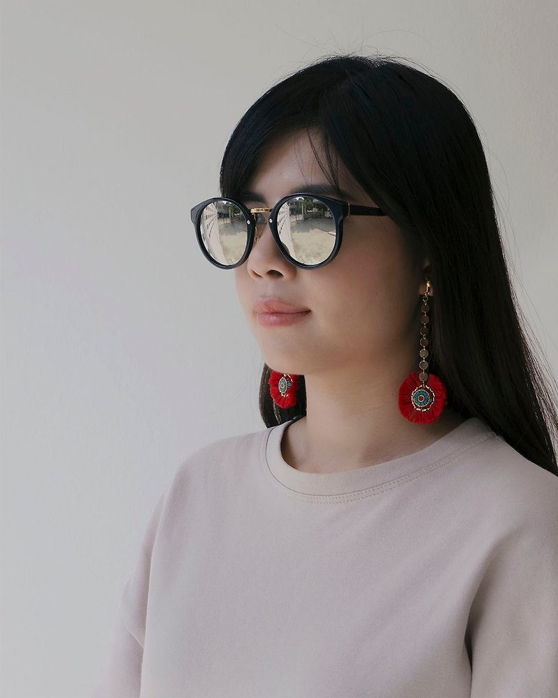 Raya earrings with Napali pandant (clip-on / piercing) - Earrings & Clip-ons - Other Materials Red