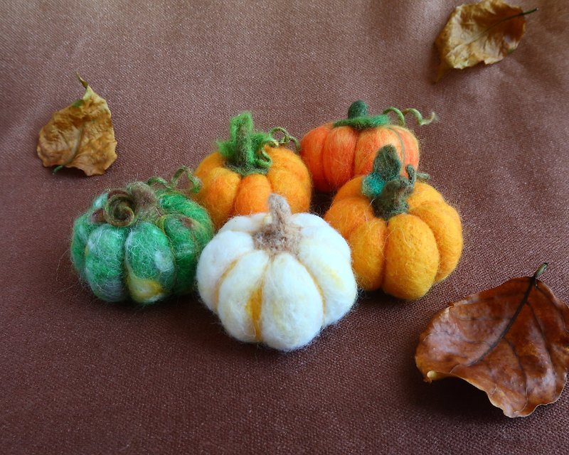 Needle felted pumpkin wool 100%　Autumn decoration - Items for Display - Wool 