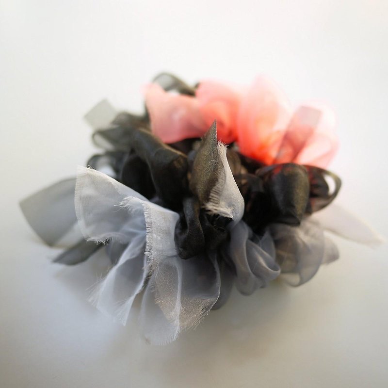 Bloom knitting Chou trappings ~ LOVE / Flower ChouChou / Scrunchie -LOVE - Hair Accessories - Cotton & Hemp Black