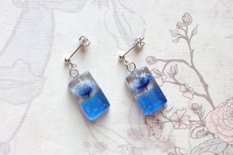 Resin Art Rectangular Earrings - A Single Blue Flower - Earrings & Clip-ons - Resin Blue