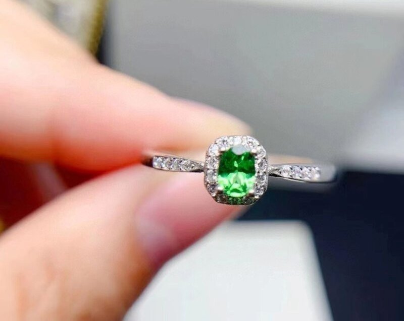 Tsavorite Garnet Ring, Genuine Tsavorite Garnet, Green Garnet Ring, Gifr For Her - 戒指 - 紙 銀色