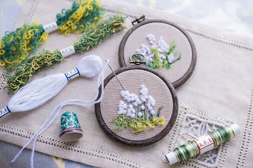 Art Fiber Edo スズランの花刺繍制作キット A.F.Eモール刺繍糸と変わり刺繍糸で簡単に作る花刺繍シリーズ