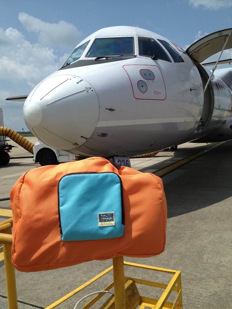 Travelholic Foldable tote Design for all shoppers - Orange - Light blue - กระเป๋าแมสเซนเจอร์ - เส้นใยสังเคราะห์ สีส้ม