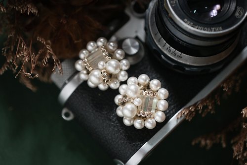 星期天古董飾品/雜貨 【老飾品/西洋老件】JAPAN標誌珍珠珠花圓形古著夾式耳環