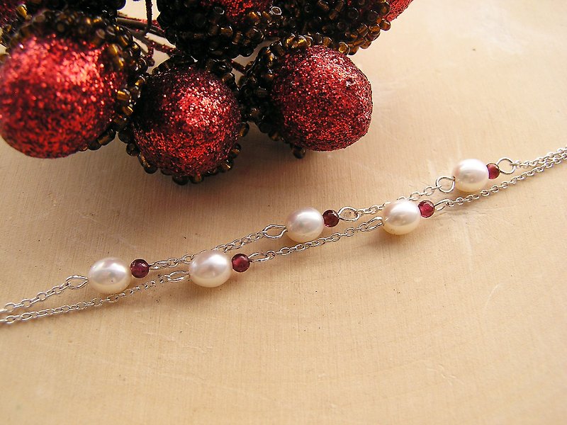 925 sterling silver with freshwater pearl and Stone bracelet of their own design and handmade - Bracelets - Gemstone Red
