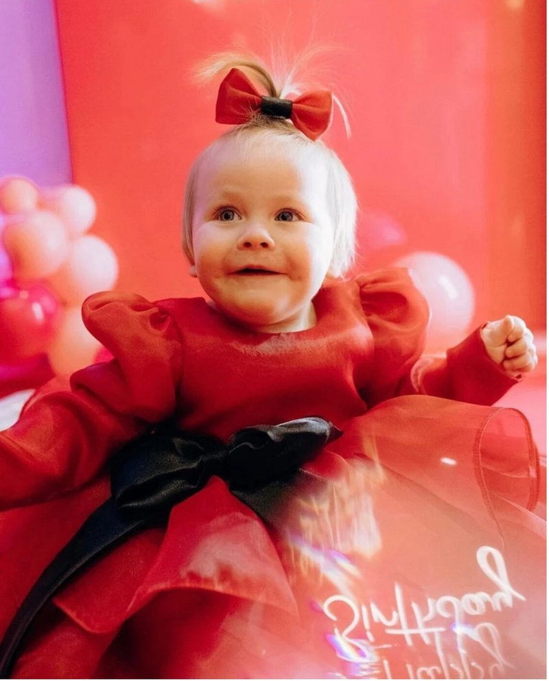 Fuchsia dress with black bow and bow clip for baby girl. - 男/女童禮服 - 其他金屬 