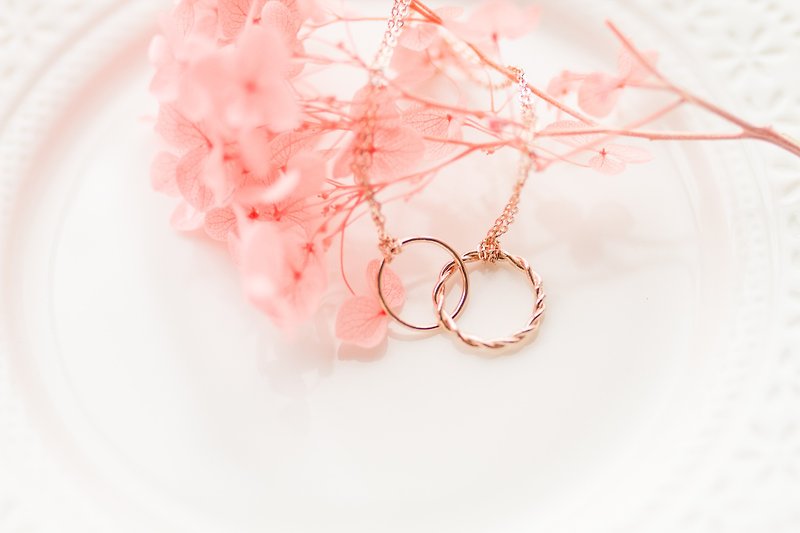 Interlocking sterling silver rose gold plated bracelet - Bracelets - Other Metals Pink