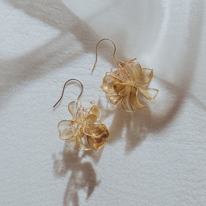 Resin Earrings & Clip-ons Gold - [Skirt-Champagne Gold] Dangle Earrings | Crystal Flower Jewelry