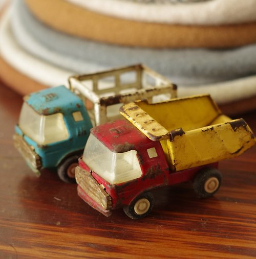 金銀寶貝 老又好古董珠寶 少見日本製鐵皮玩具車 2台合售 W664