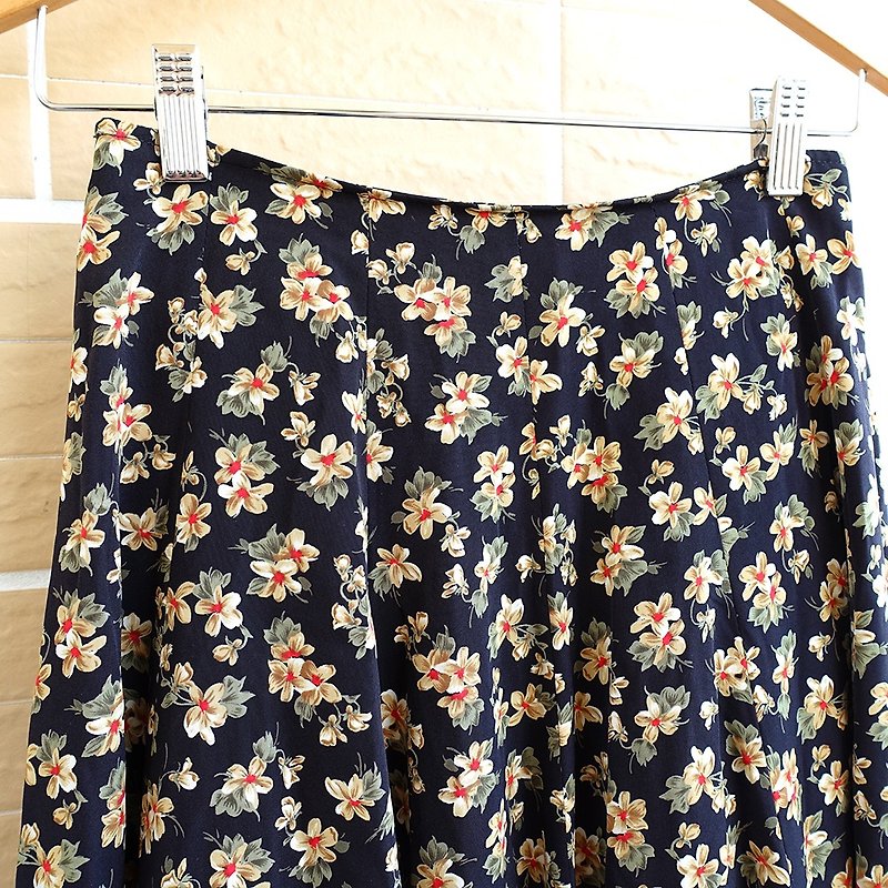 │Slowly│ little red flowers - vintage skirt retro theatrical │vintage.. - Skirts - Other Materials Multicolor