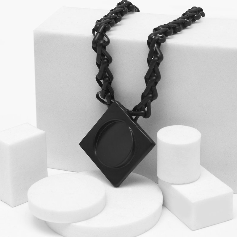 Recovery Multi-view Square Necklace (Fog Black) - ต่างหู - โลหะ สีดำ