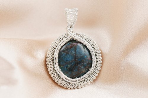 星空寶石 ∣ Starry Gems 金屬線編織。磷灰石墜子∣禮物 母親節 畢業