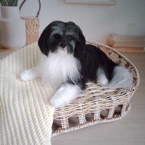 MyTinyWorldArt Custom Miniature realistic crochet Shih Tzu 4 inches height