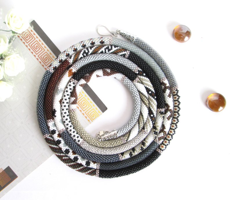 Bead Crochet necklace Gray lariat Black white rope Long necklace Beaded jewelry - 長項鍊 - 其他材質 灰色