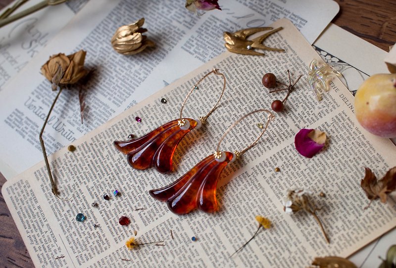 バロックのヴィンテージアンバー樹脂ヘンプの花輪真珠のイヤリング - ピアス・イヤリング - レジン ブラウン