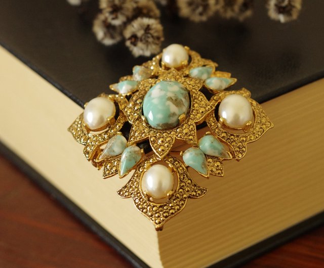 サラコベントリー イヤリング ビンテージ 鹿の装飾　 Woodland Fligh　sarah cov ヴィンテージ サラコベントリー Sarah Cov刻印 Woodland Flight