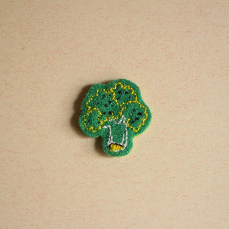Embroidery illustration series/cauliflower flat pin - เข็มกลัด - งานปัก สีเขียว