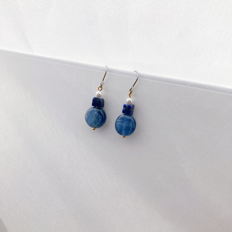 【 圓緣 】珍珠天然石耳環 - 耳環/耳夾/耳骨夾 - 珍珠 藍色