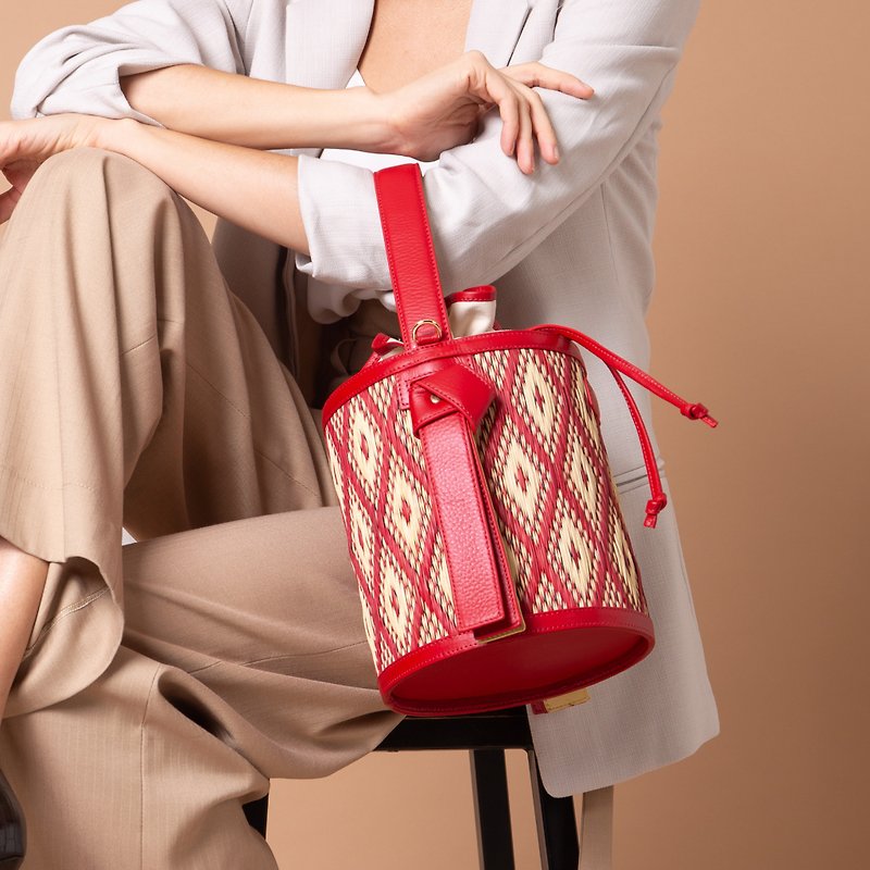 Bucket Bag from Cow Leather and Woven Sedge in Traditional Thai Pattern in Red - Drawstring Bags - Genuine Leather Red