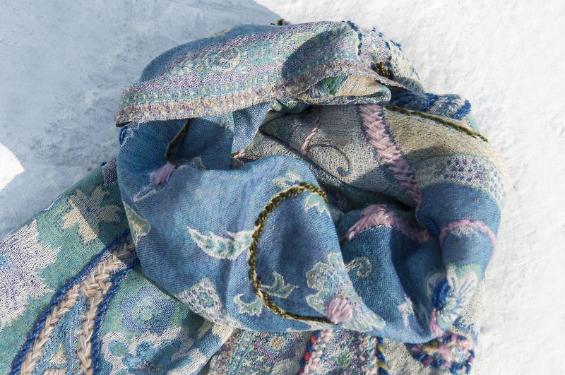 Boiled wool shawl / knitted scarf / embroidered scarf / cashmere shawl / Cashmere-Flower - Knit Scarves & Wraps - Wool Multicolor