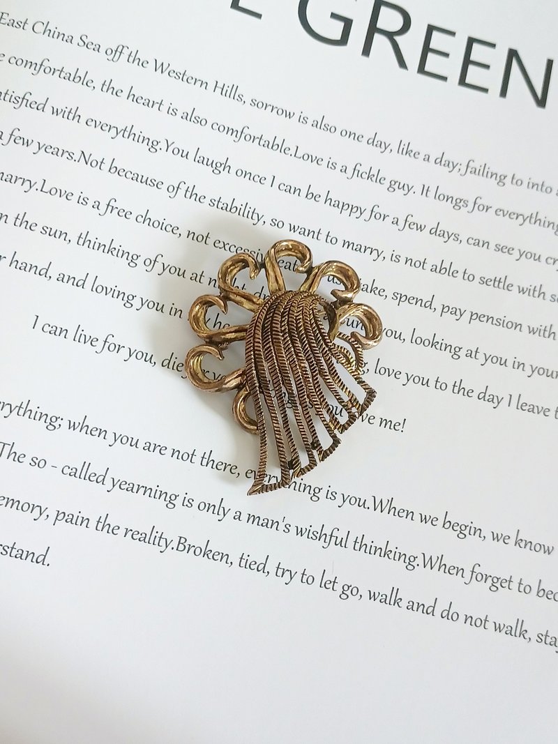 vintage jewelry 典雅古銅色流蘇意象別針 - 胸針 - 其他金屬 