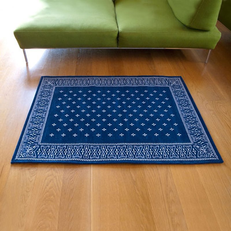 Detail Inc Cross Bandanna Rug Blended Acrylic Fiber Amoeba Printed Floor Mat/Large - พรมปูพื้น - วัสดุอื่นๆ สีน้ำเงิน