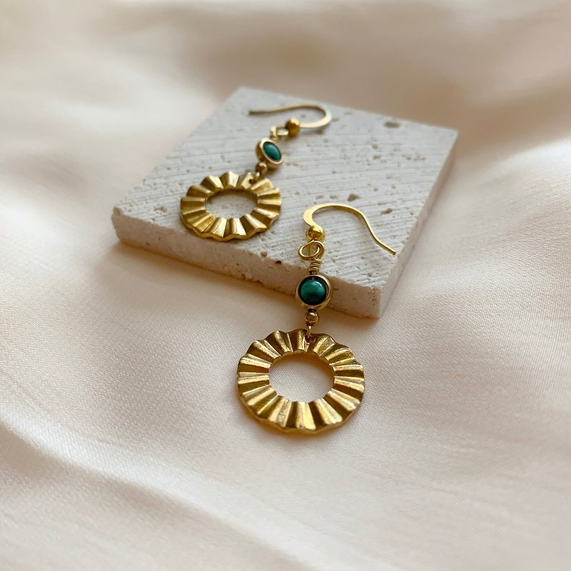 India dance - Brass earrings - Earrings & Clip-ons - Copper & Brass Multicolor