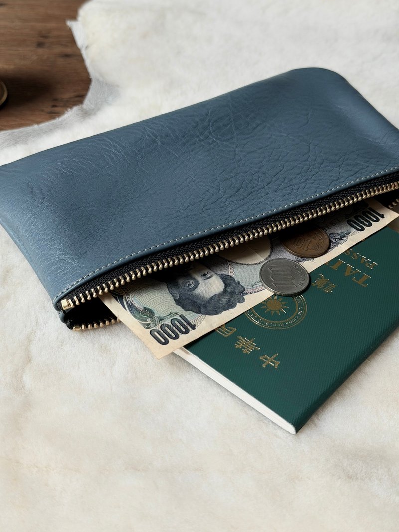 大容量鈔票包 霧藍 I 鉛筆袋 收納包 出國外幣收納 - 錢包/皮夾/長短夾 - 真皮 藍色