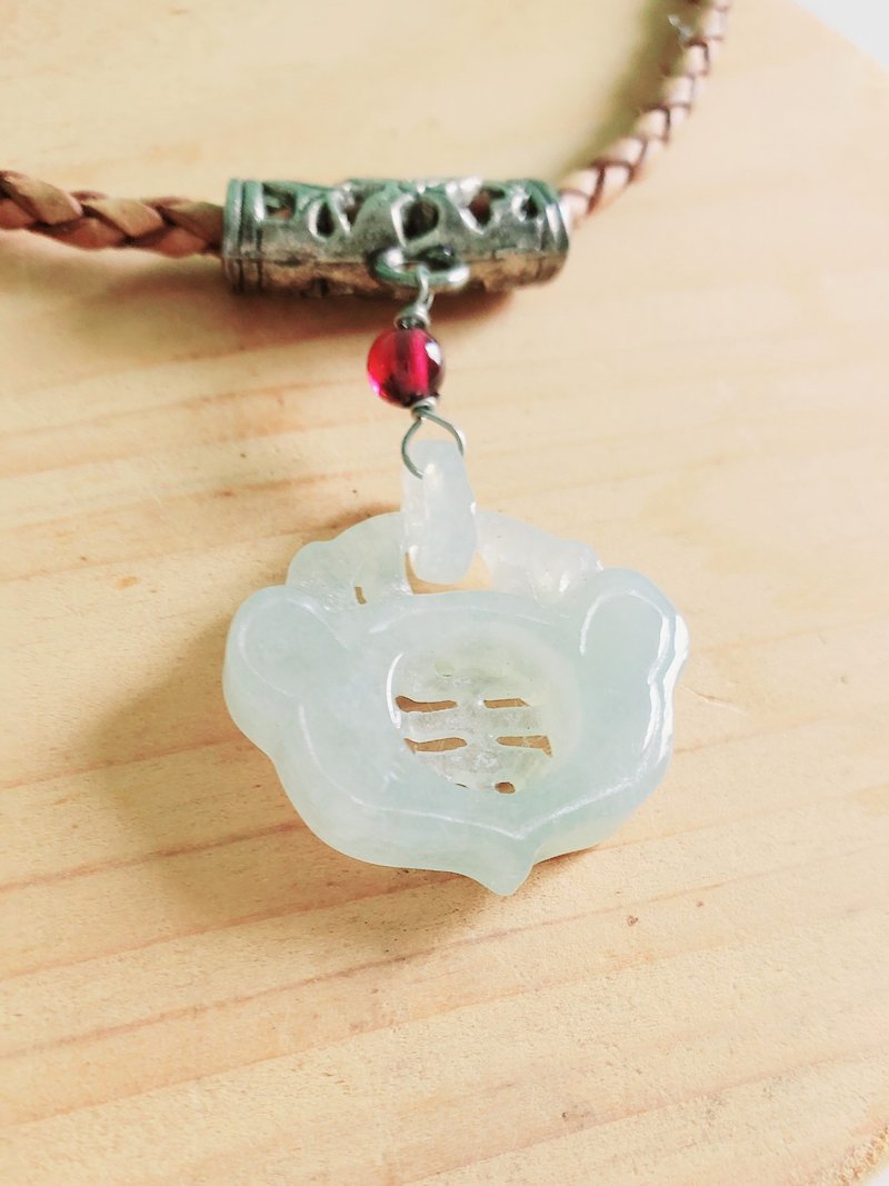 Natural jadeite jade (Yu- yee lock motif ) pendant necklace (with certificate) - สร้อยคอ - เครื่องเพชรพลอย 