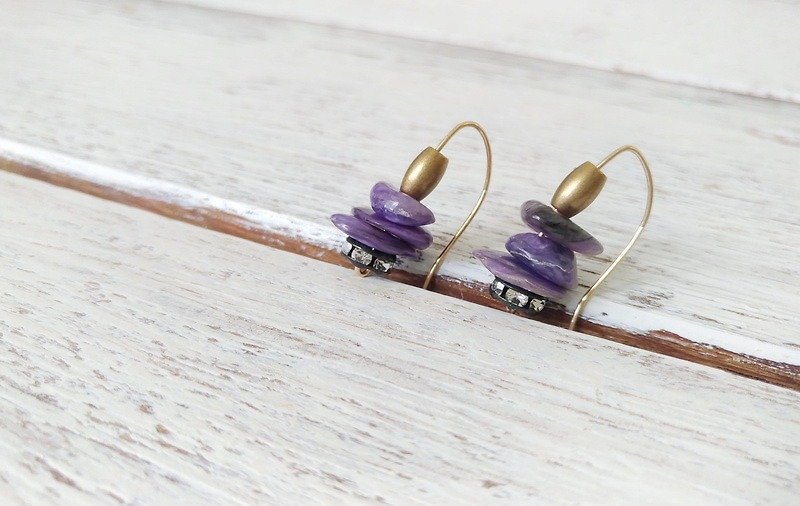 Purple Dragon Crystal Shard 14KGF Earrings / Charoite beads with 14KGF earring - ต่างหู - เครื่องเพชรพลอย สีม่วง