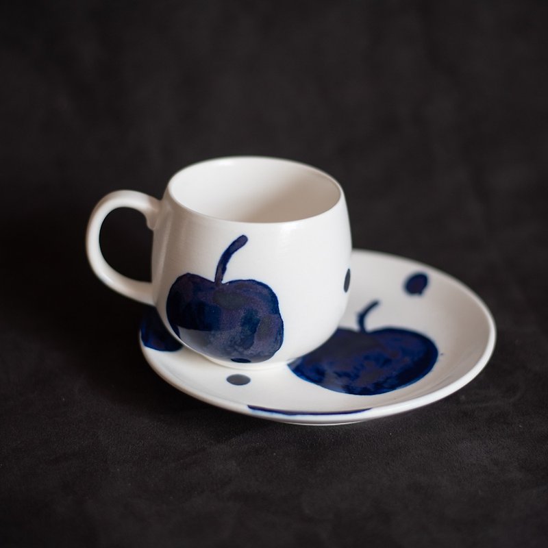 Blue and white porcelain painted cup and plate set for adults above elementary school - Pottery & Glasswork - Porcelain 