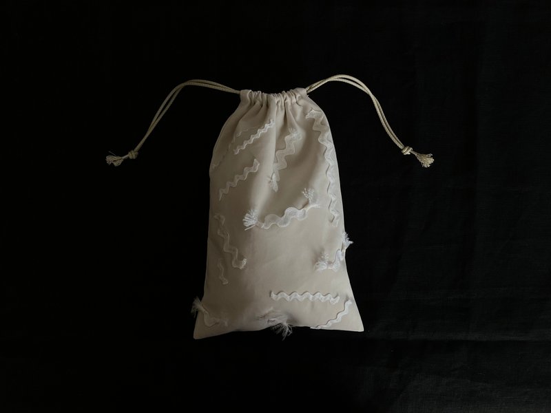rickrack kinchaku  ( off white ) - 化妝包/收納袋 - 聚酯纖維 白色