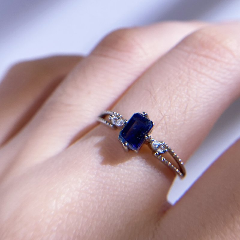 天然藍晶石 祖母綠切工 0.88克拉 925純銀 色澤美的像藍寶石 - 戒指 - 寶石 藍色