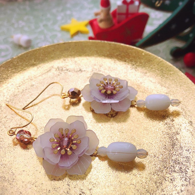 White Christmas rose earrings - Earrings & Clip-ons - Plastic White