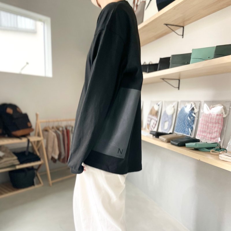 【ユニセックス】サイドプリント 5.6オンスヘビーウェイトビッグシルエット ロングスリーブTシャツ【ブラック】 - 女 T 恤 - 棉．麻 黑色
