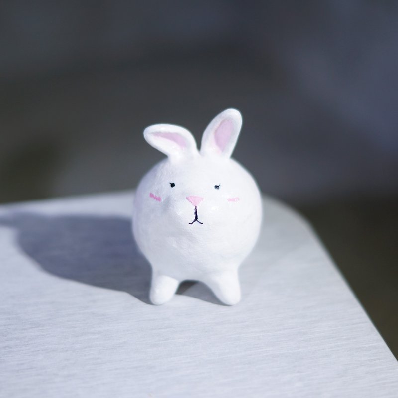 手捏陶偶-白兔 - 擺飾/家飾品 - 陶 多色