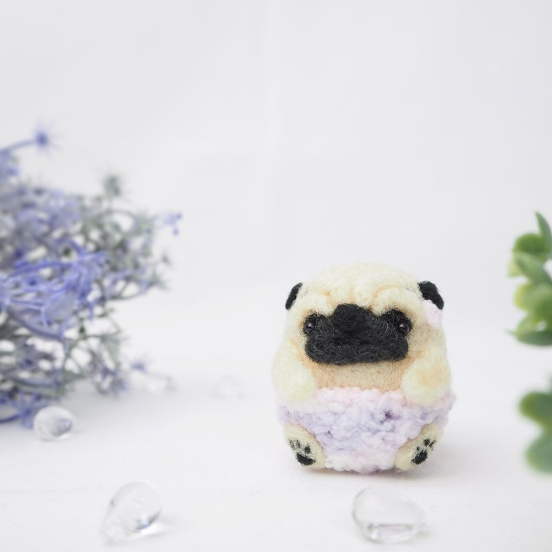 Baby pug in hydrangea pants (fawn pug/black pug) wool felt - Stuffed Dolls & Figurines - Wool Purple